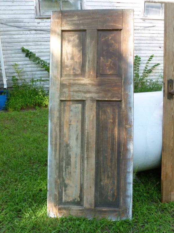 lot 285 image: Vintage Door