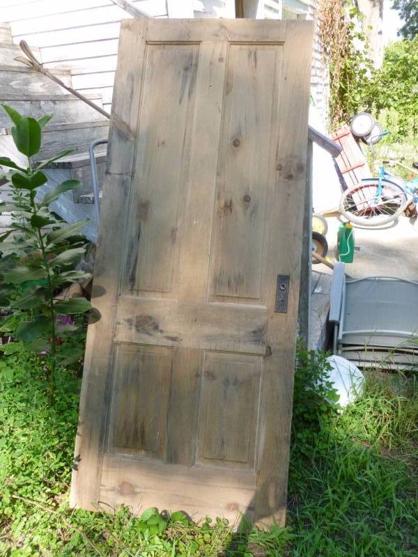 lot 286 image: Vintage Door