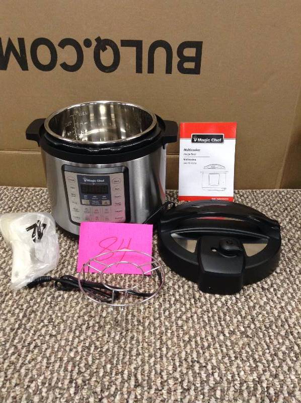 lot 84 image: Magic Chef 6 QT Preasure Cooker not used