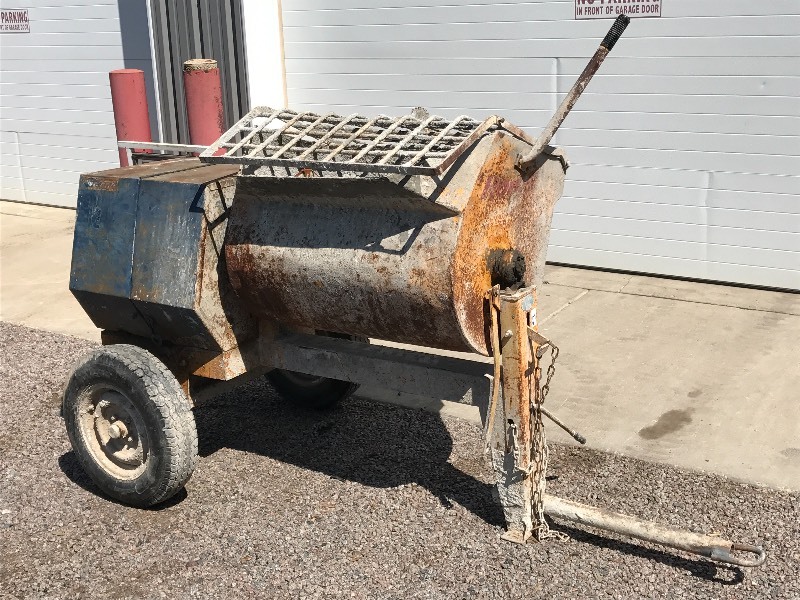 lot 3 image: Stone Concrete Mixer
