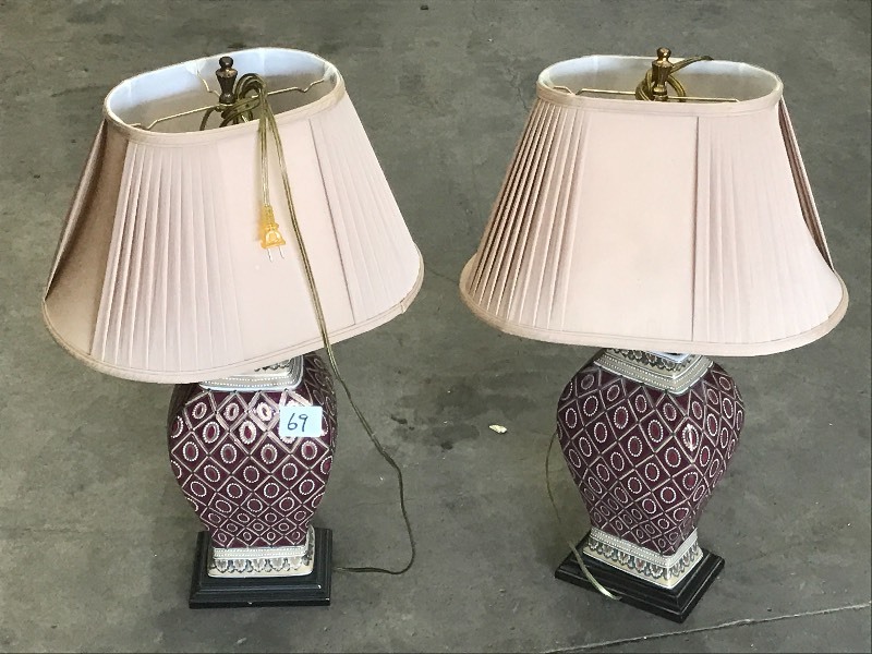 lot 69 image: (2) Like New Matching 120Volt Table...