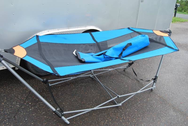 lot 29 image: Over-Sized Folding Hammock