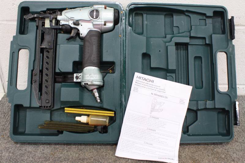 lot 47B image: Hitachi Stapler with Case