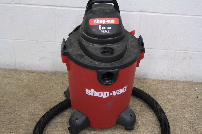 lot 62 image: Shop Vac 6 Gallon