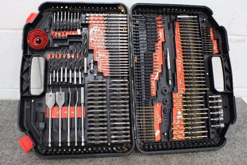 lot 93A image: 246pc Drill & Drive Bit Kit with Carry Case