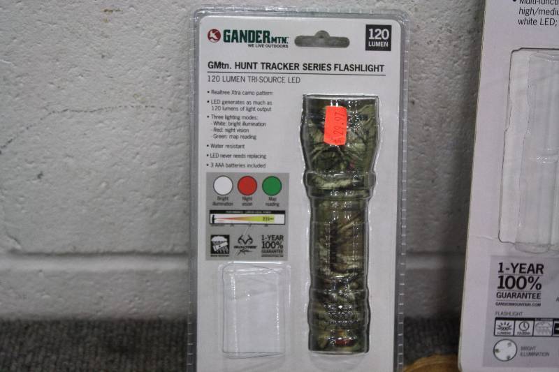 lot 59 image: Gander Mtn. Hunt Tracker Lights  Salvaged