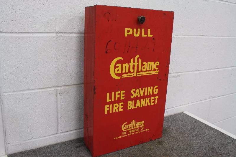 lot 121 image: Fire Blanket w Case