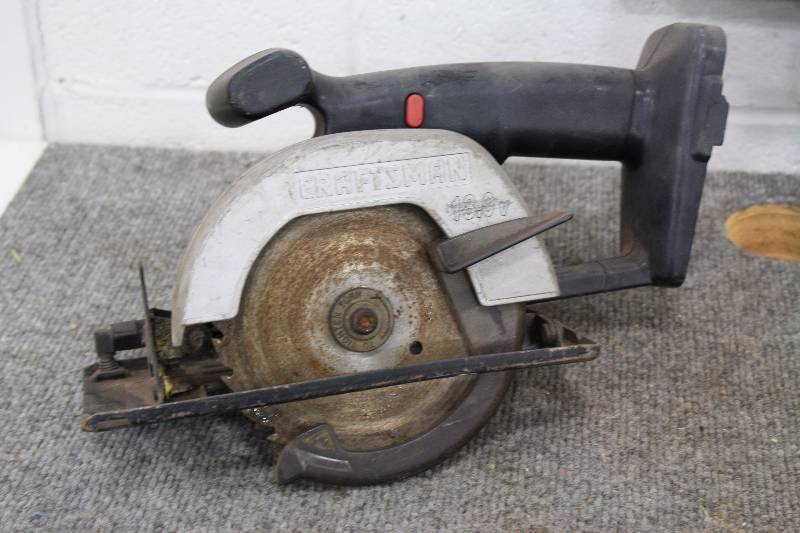 lot 124 image: Craftsman 18V Power Tools