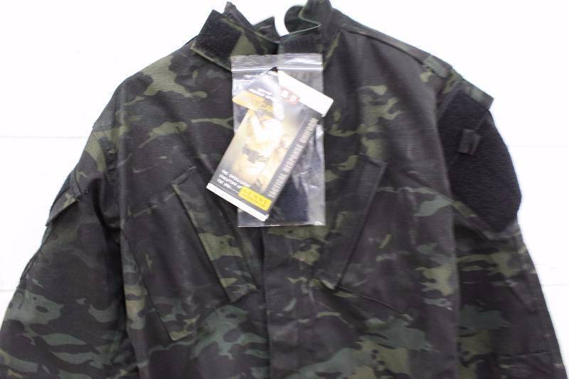 lot 71A image: Tactical Jacket and Uniform  New with Tags - Mens XS-Long