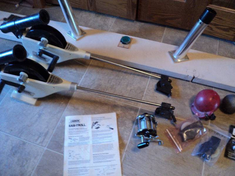 lot 1 image: Easi-Troll Canon Downrigger, weight...