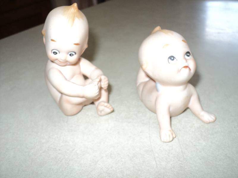 lot 27 image: 2 kewpie porcelain dolls made in Ja...