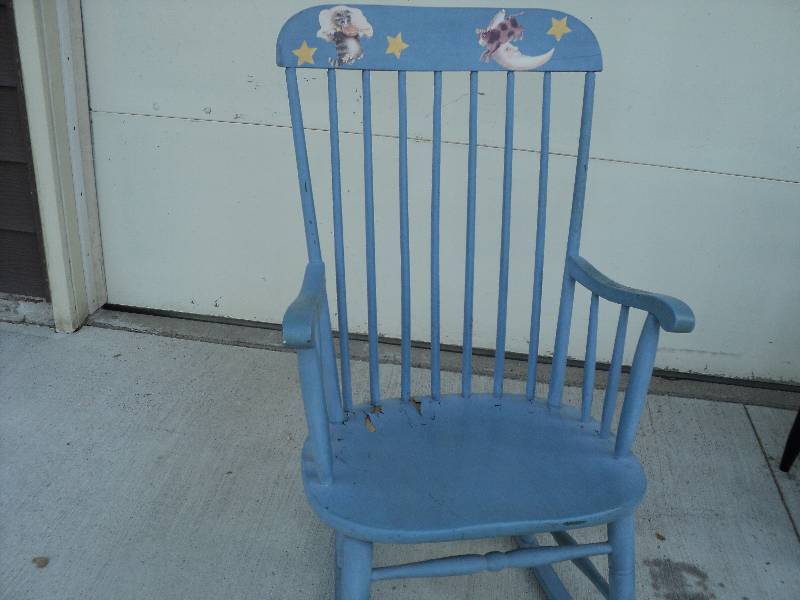 lot 53 image: blue rocking chair, needs TLC...