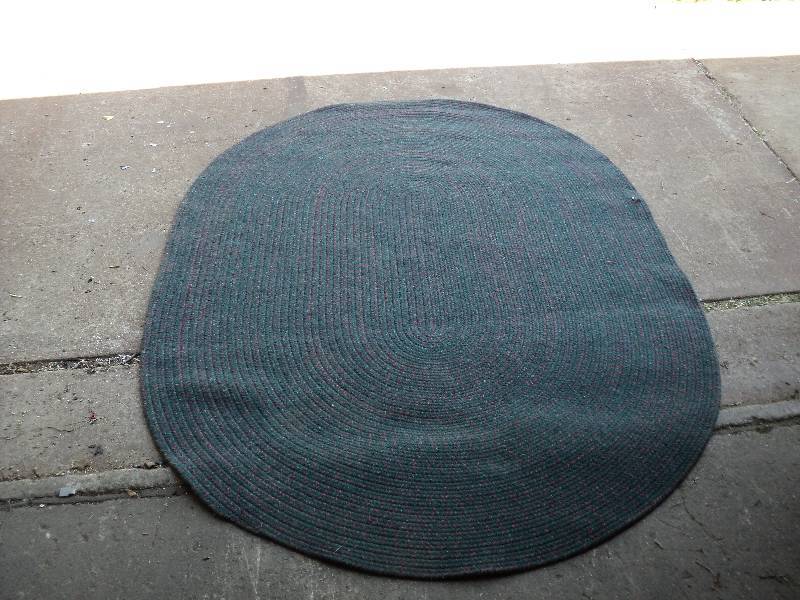 lot 77 image: 5ftx7ft braided rug...