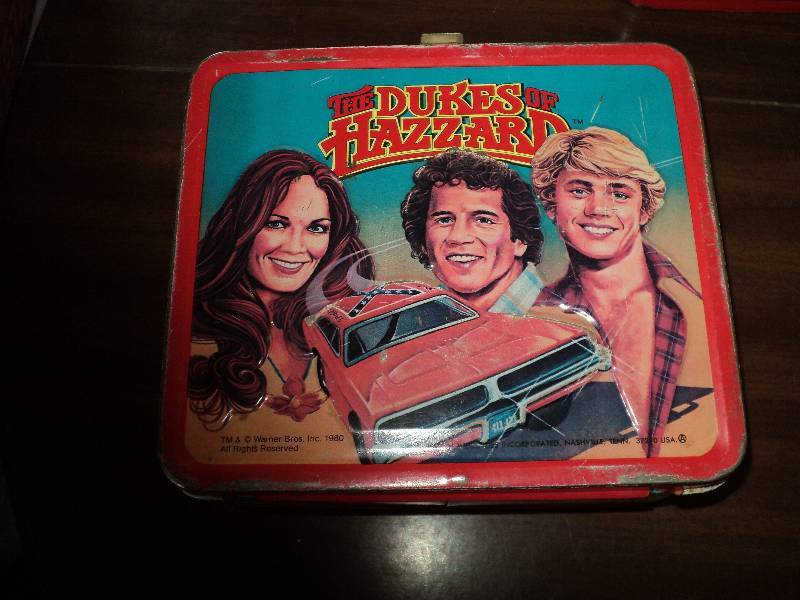 lot 86 image: metal Dukes of hazard lunch box wit...