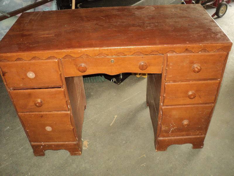lot 100 image: wood desk42wide 19deep, needs tlc, ...