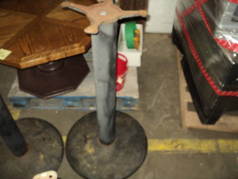 lot 115 image: cast iron base for pub table, 42in ...