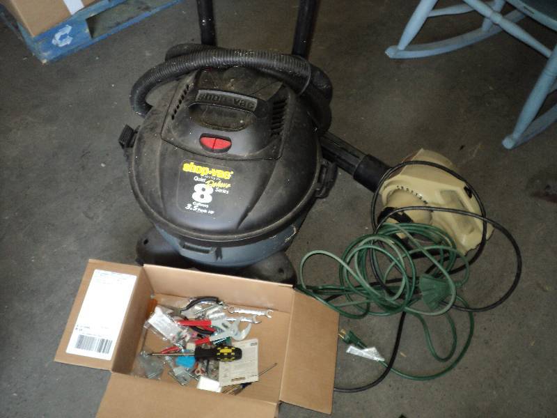 lot 119 image: wet-dry vacuum, electric blower, an...