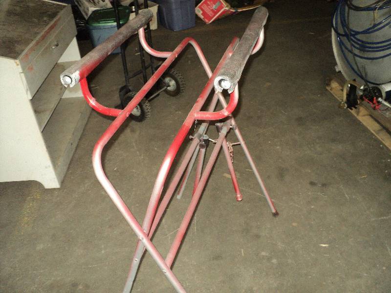 lot 130 image: metal stand, 4 ft tall...