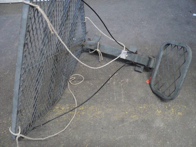 lot 164 image: metal deer stand...
