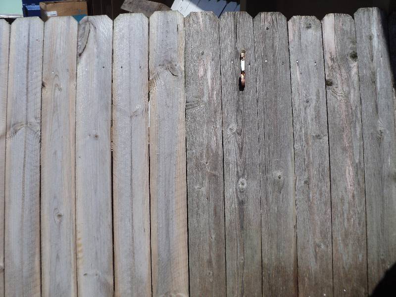 lot 171 image: 3 gray weathered fence panels, 5.5i...