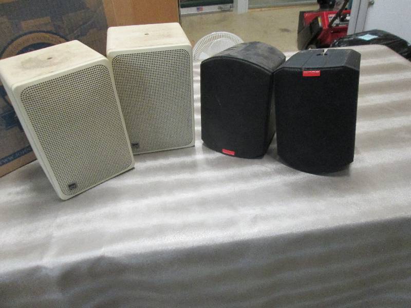 lot 17 image: 2 Pair of Small Speakers...