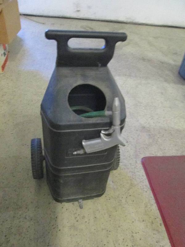 lot 32 image: Craftsman Pressure Hose and Cart...