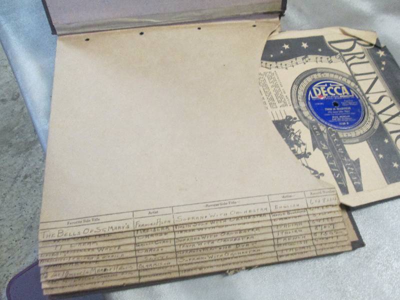 lot 59 image: Box Vintage Vinyl 78 Records in Alb...