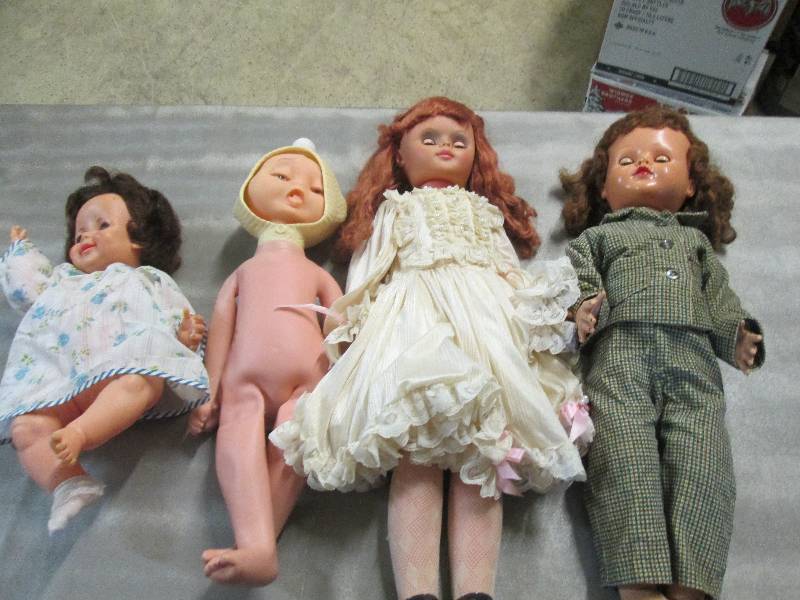 lot 124 image: Lot of 4 Large Collectible Dolls...