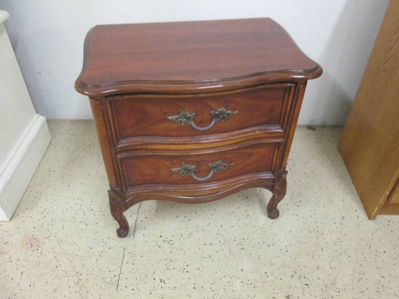 lot 140 image: End TableNight Stand...