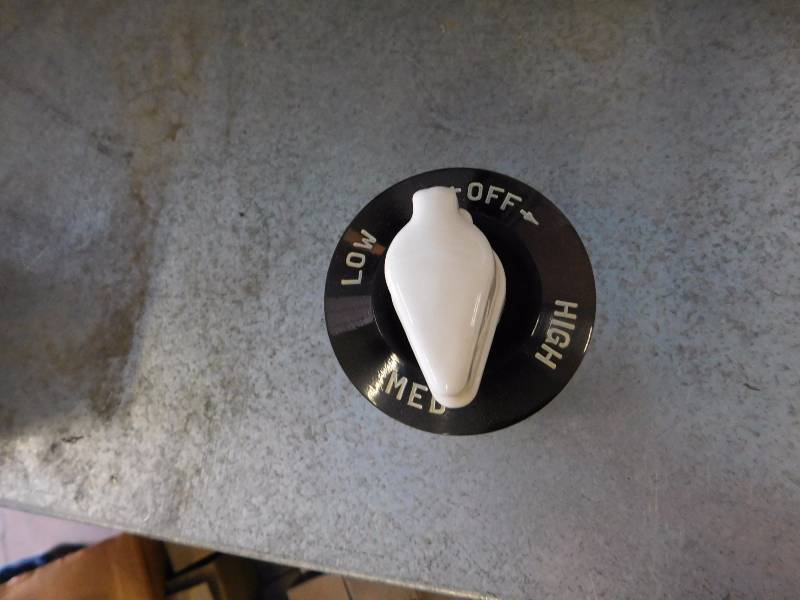 lot 46 image: Vintage Ceramic Rotary Switches