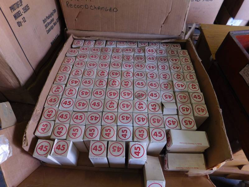 lot 93 image: 5 Boxes of 45 Record Player Spindles