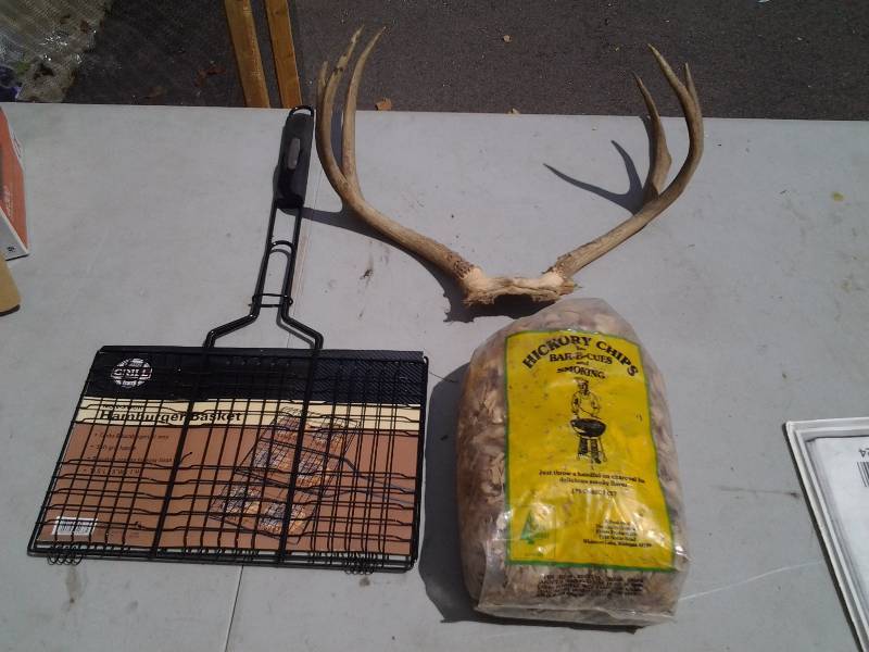 lot 10 image: 6-Point Deer Antlers, Smoking Grill Wood Chips & Basket
