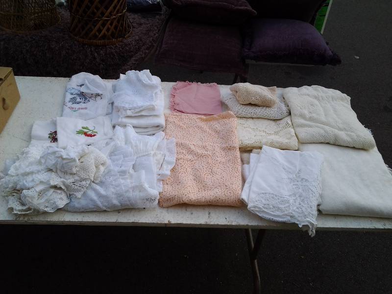 lot 16 image: Lot Of Doilies, Embroidered Dish Cloth, Table Cloths, Napkins