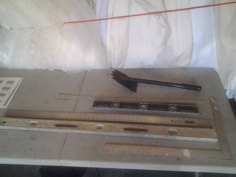 lot 62 image: Levels, Straight Edges, Square, Nail Popper