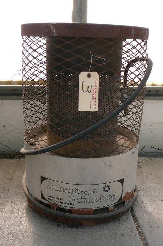 lot 3 image: Gas Fired Radiant Heater