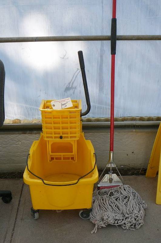 lot 15 image: 1 - Mop Bucket and Mop Rubbermaid