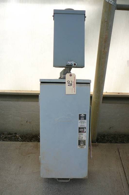 lot 20 image: Electrical Switch box