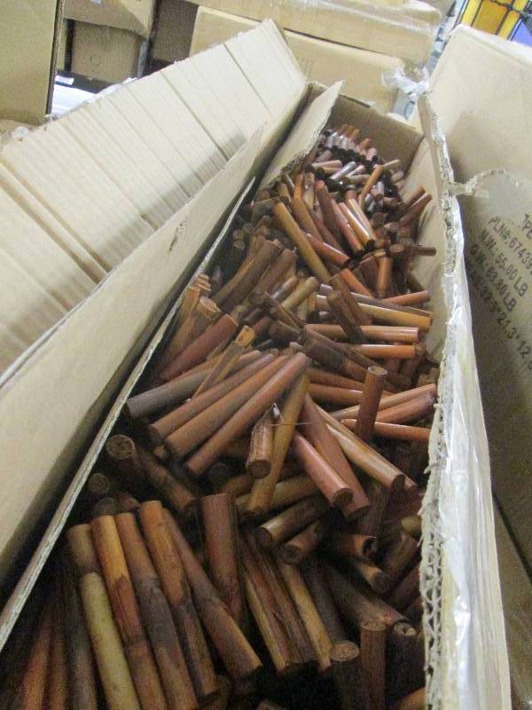 lot 43 image: Bamboo Screen open box Retail $99.9...