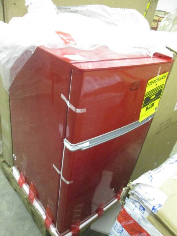 lot 91 image: Ginnys Brand Mini Refrigerator ope...