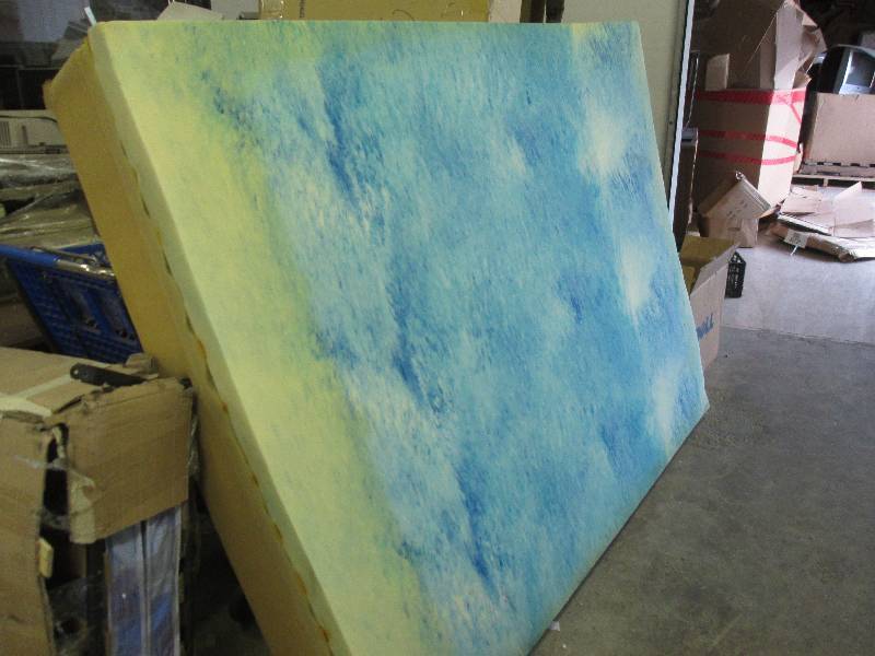 lot 98 image: 78x59 Blue Patterned Memory Foam...
