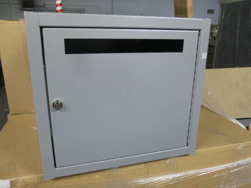 lot 199 image: Metal Locked Drop Box 20Wx20Dx18H i...