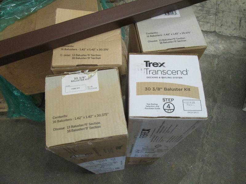 lot 259 image: Lot of 4 Boxes  Trex Balusters 16...