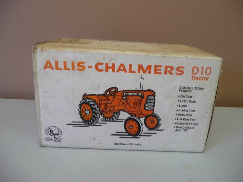 lot 35 image: Vintage SpecCast Die Cast Collectors Edition - Allis-Chalmers D10 Tractor - 116 Scale 1990 - Still In Box - See Pictures
