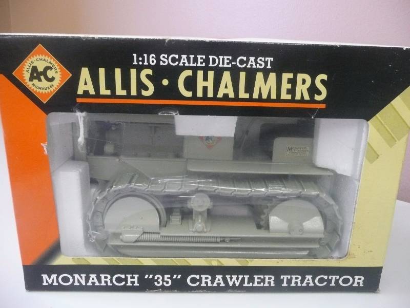 lot 36 image: Vintage SpecCast Die Cast Official Replica - Allis-Chalmers 116 Monarch 35 Crawler Tractor - Still In Box - NICE PIECE - See Pictures