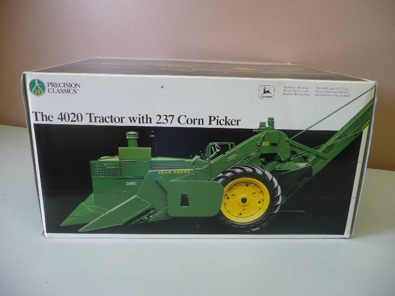 lot 38 image: Precision Classics - The 4020 Tractor With 273 Corn Picker - 2000 Ertl Collectibles - Mint, New In Box - 116 Scale - See Pictures