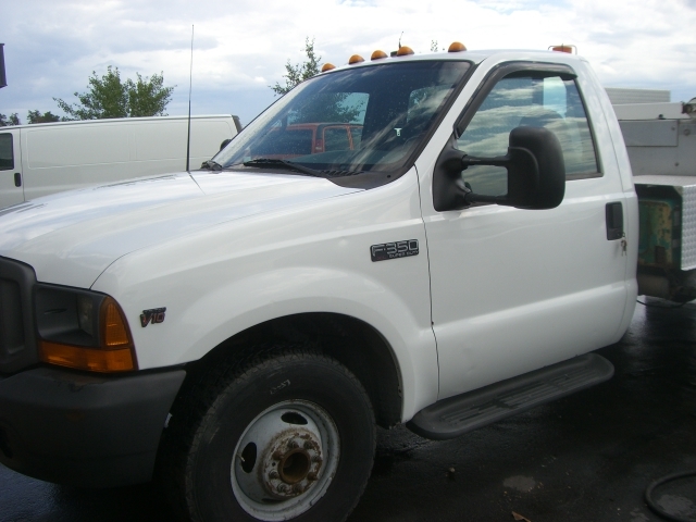 2001 Ford F-350 Ulitlity Box  ONLY 110 MILES