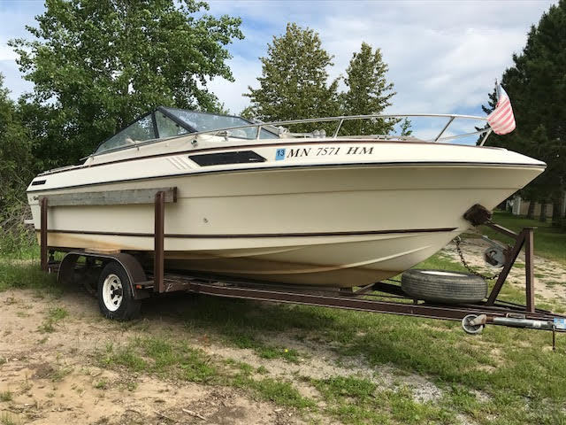 lot 2 image: 1983 Beechcraft W 1983 Meta Trailer (New Axle)