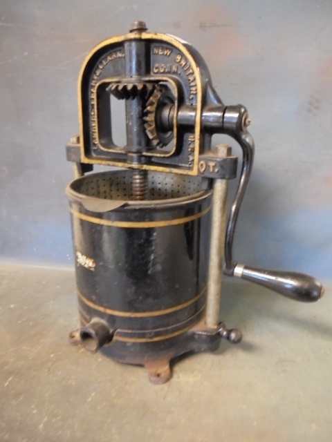 lot 17 image: Antique Lard Press  Sausage Stuffer