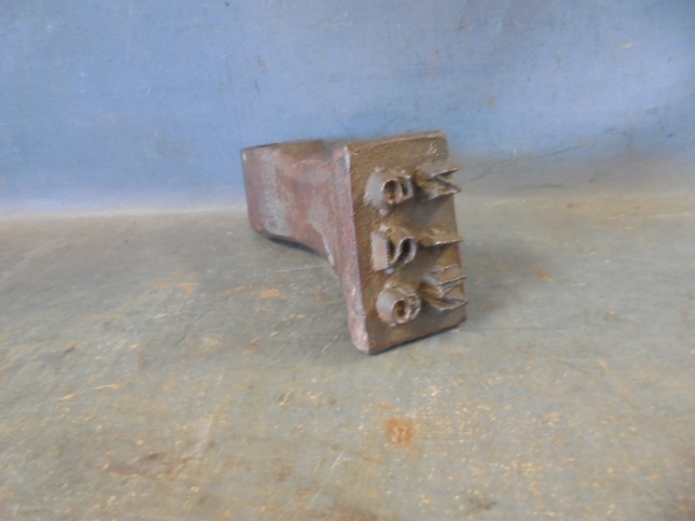 lot 26 image: Antique Log Stamp