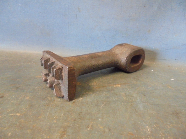 lot 44 image: Antique Log Stamp